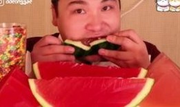 网红吃瓜搞笑表情包,笑料横生，表情包界的“瓜王”